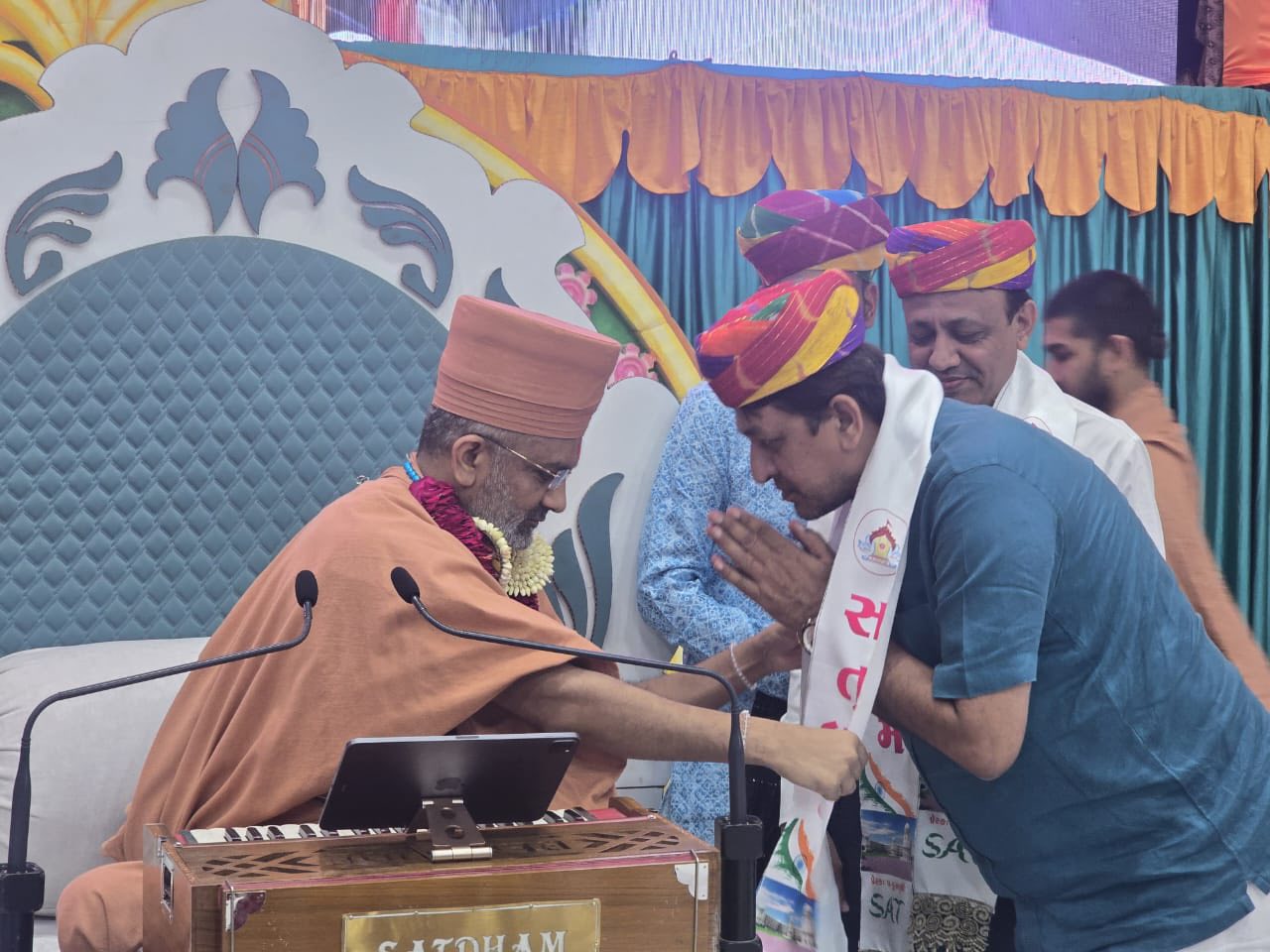 તા.૦૧-૦૪-૨૦૨૫ ના રોજ ત્રીજા વાર્ષિક પાટોત્સવ અંતર્ગત સચિન સ્થિત સત સ્વામિનારાયણ મંદિર દ્વારા આયોજિત શ્રીમદ્ ભાગવત કથામાં હાજર રહેવાની તક મળી.